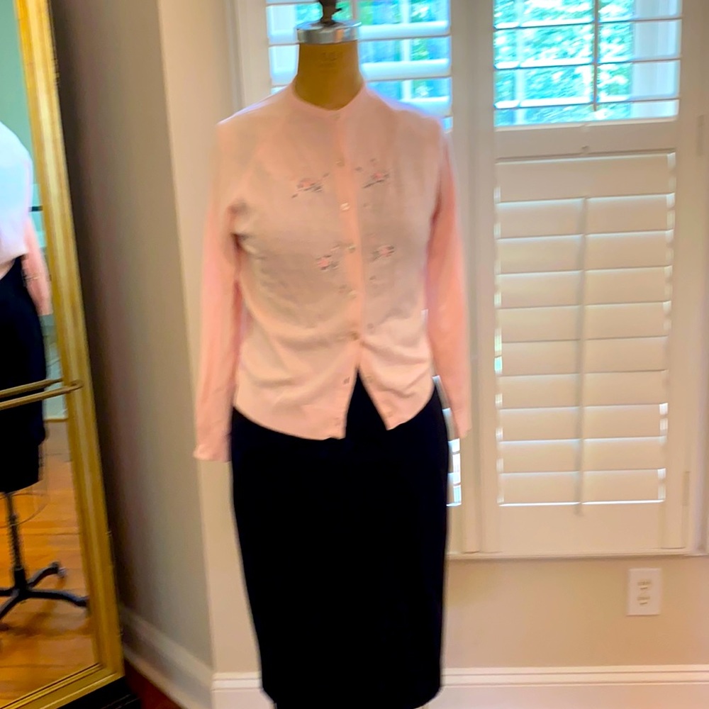 Vintage shell pink embroidered cardigan Jul2922